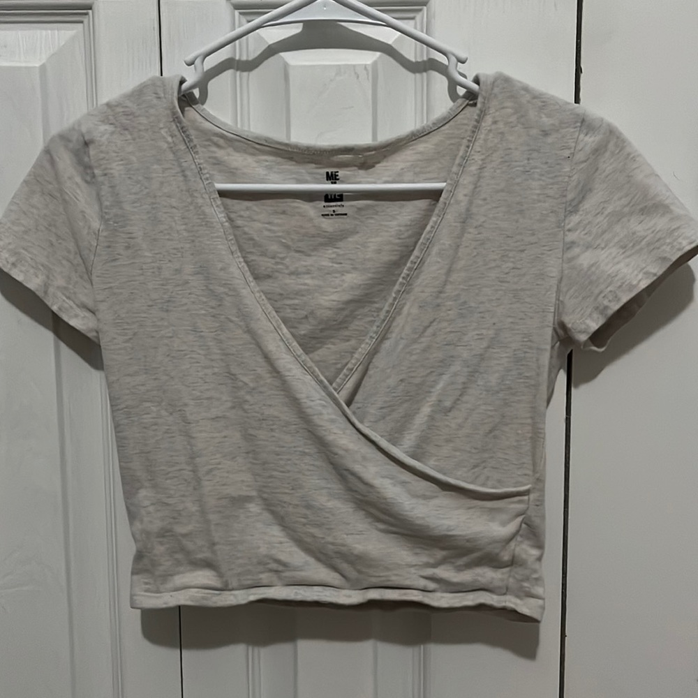 me to we light gray crop top